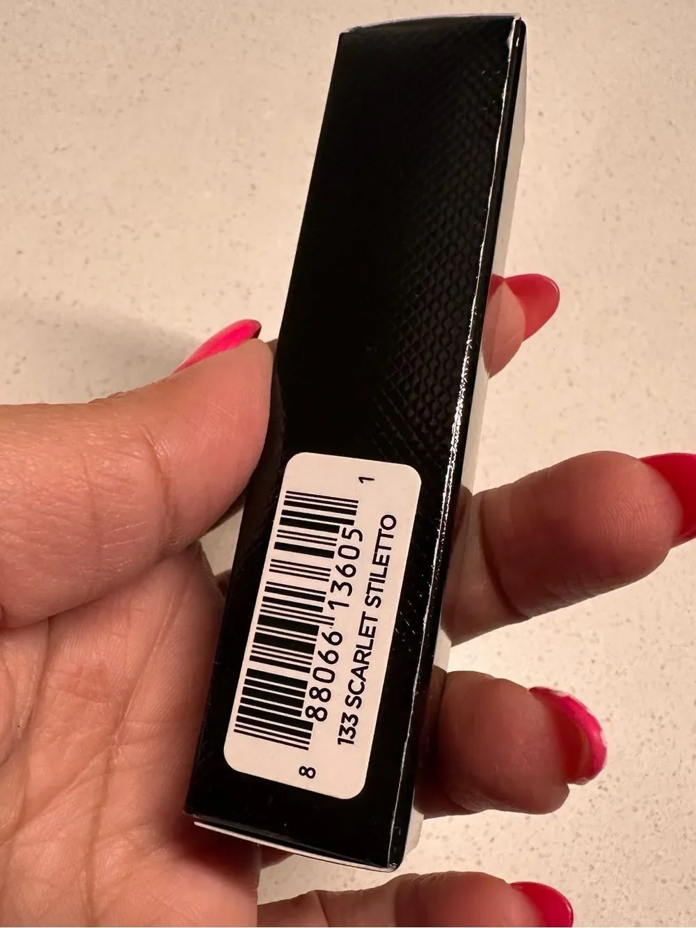 TOM FORD Liquid Lipstick Luxe Matte Color: 133 Scarlet Stiletto
